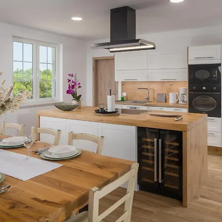 3 Bedroom Cozy In Casa de Férias