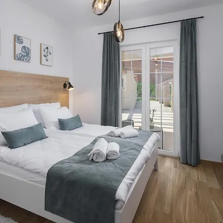 3 Bedroom Cozy In 度假居 布耶