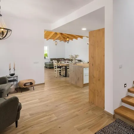 3 Bedroom Cozy In 度假居